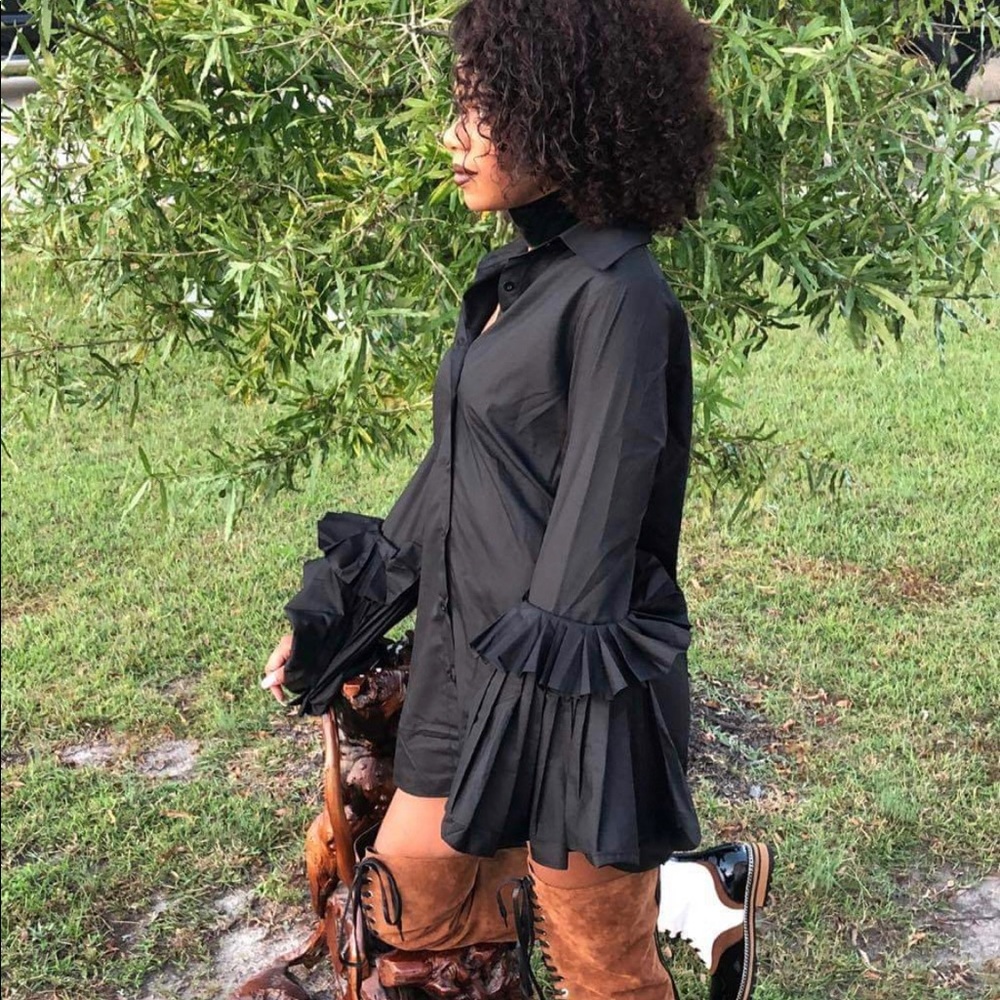 Bat winged button down - Picture 2 of 3